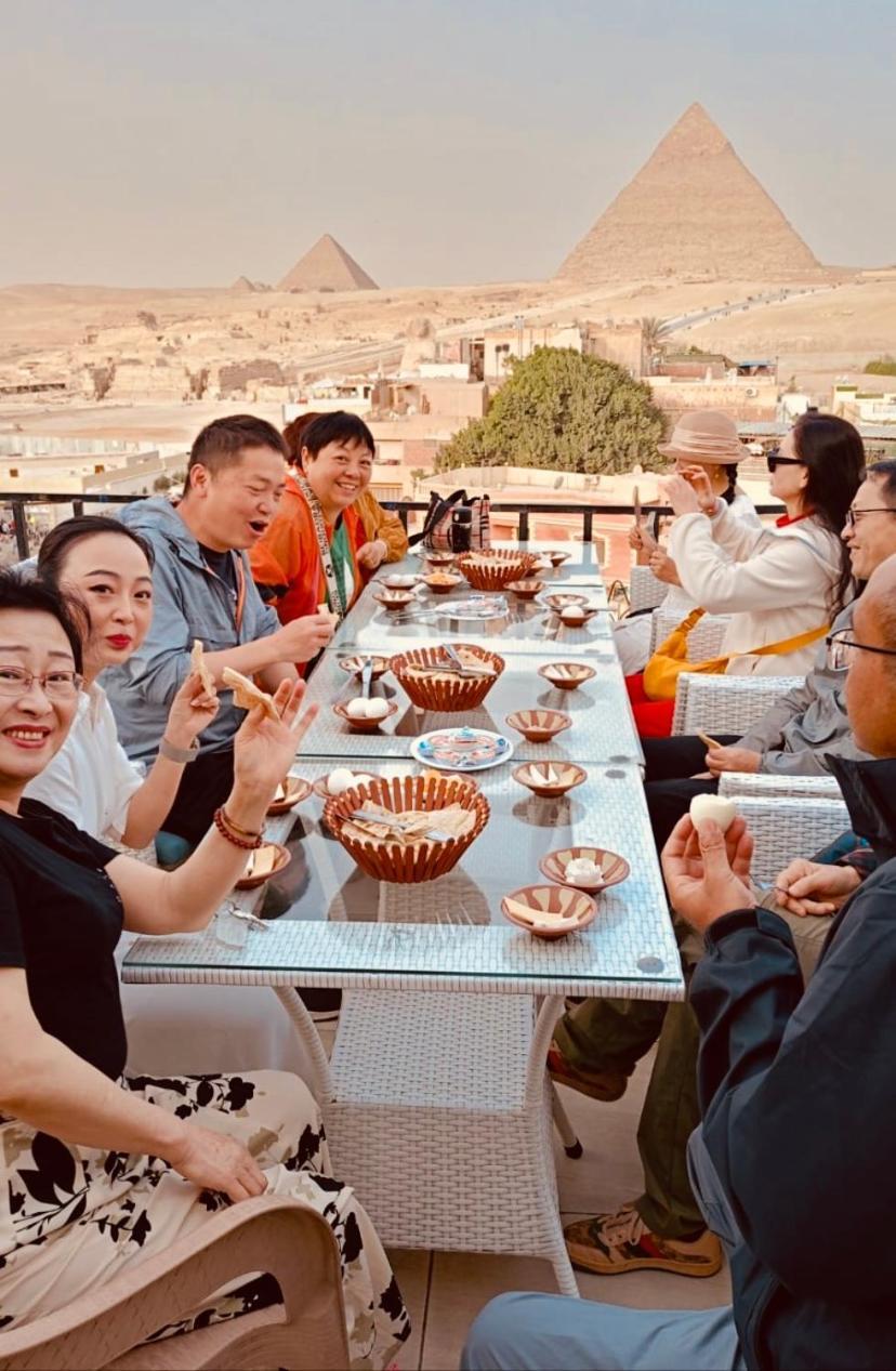 Golden Pyramids Inn Kafrat al Jabal Екстер'єр фото
