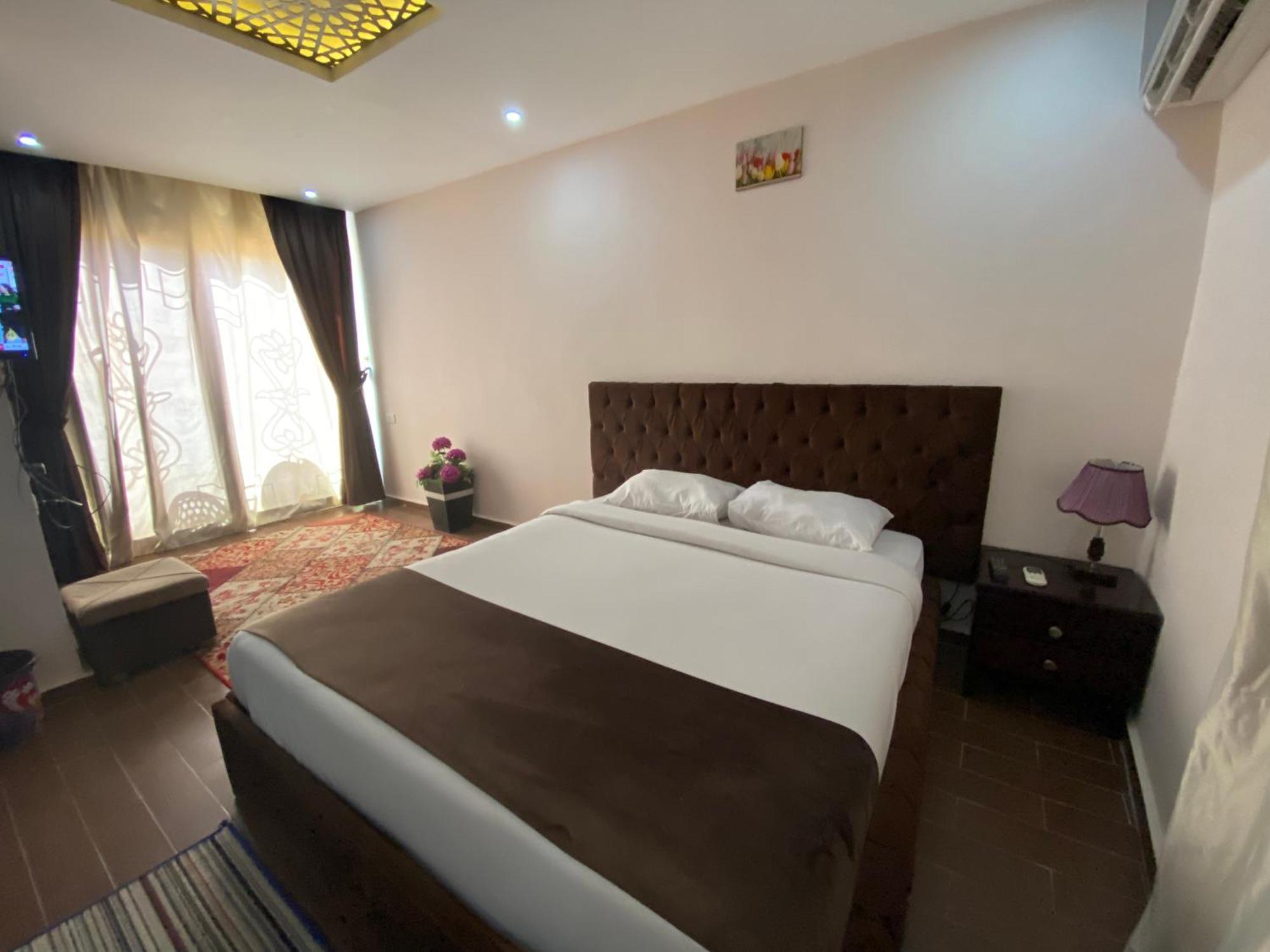 Golden Pyramids Inn Kafrat al Jabal Екстер'єр фото