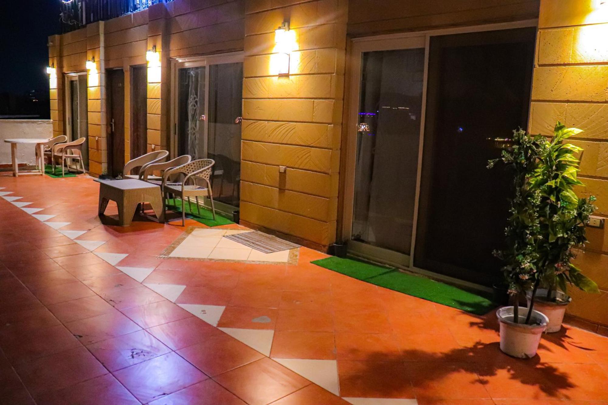 Golden Pyramids Inn Kafrat al Jabal Екстер'єр фото