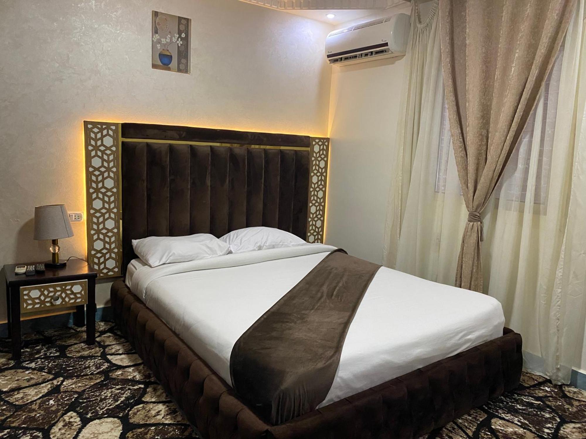 Golden Pyramids Inn Kafrat al Jabal Екстер'єр фото