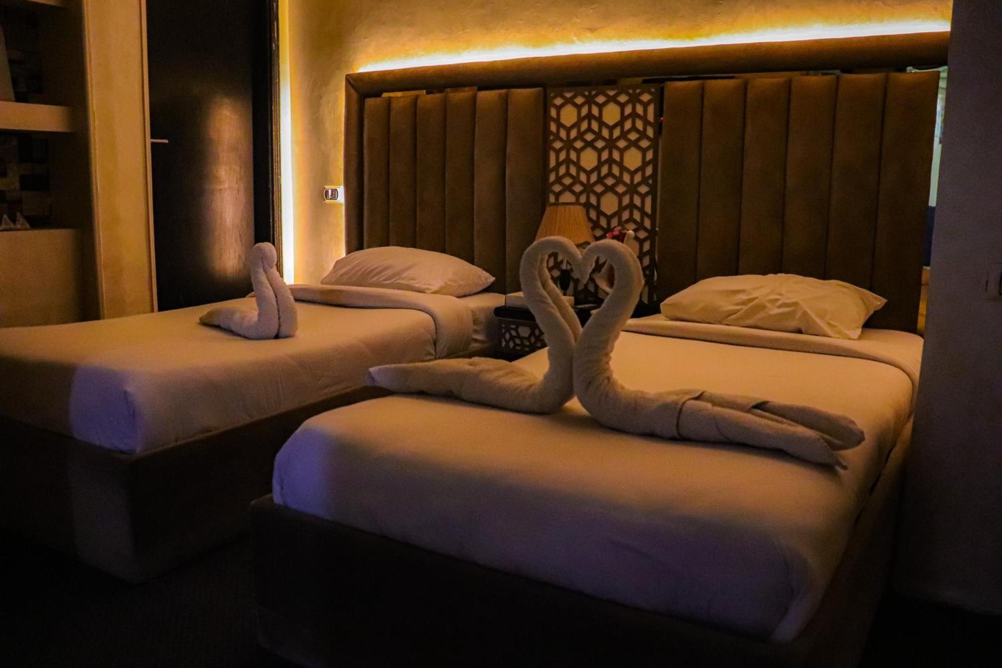 Golden Pyramids Inn Kafrat al Jabal Екстер'єр фото