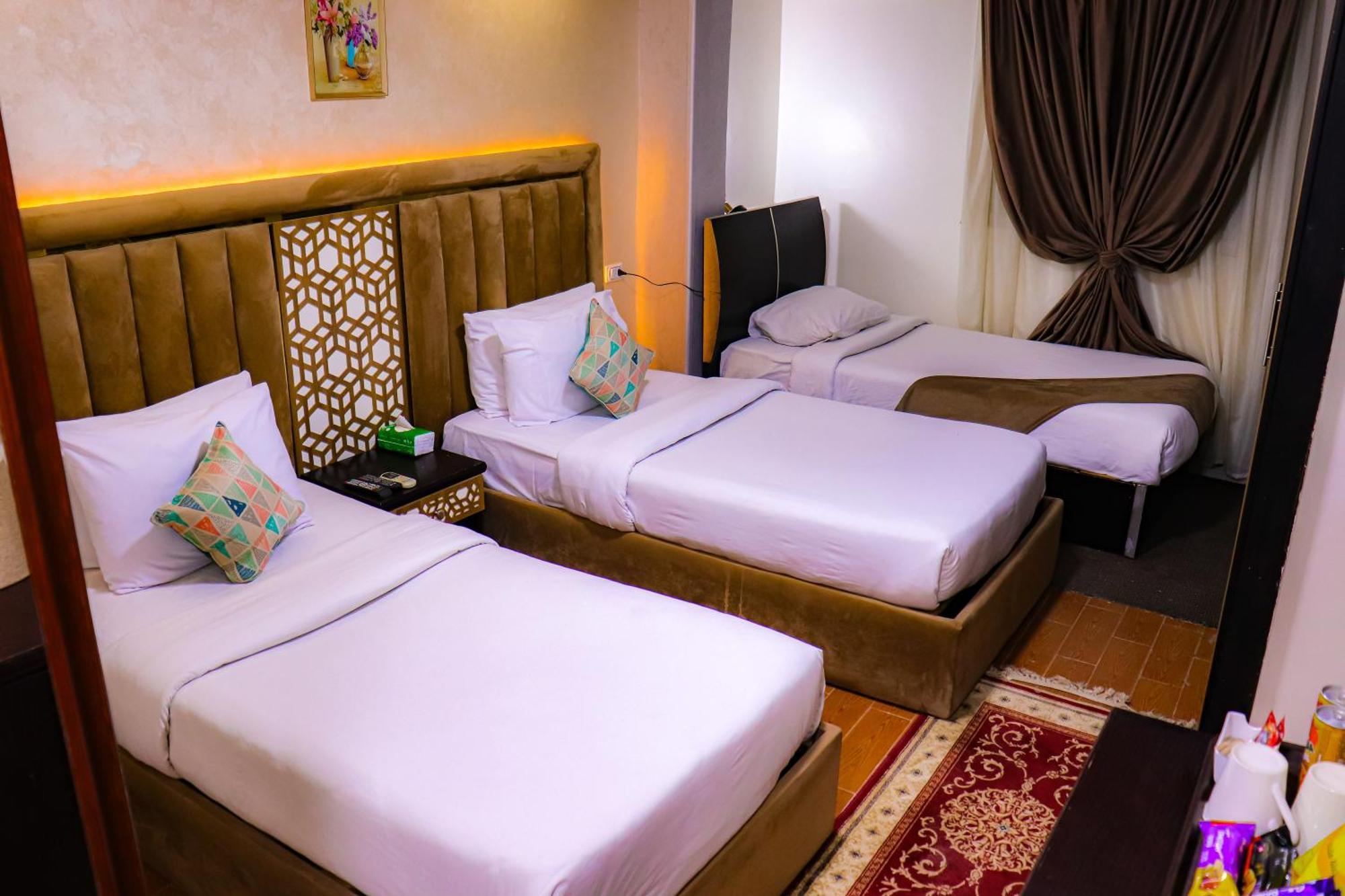 Golden Pyramids Inn Kafrat al Jabal Екстер'єр фото