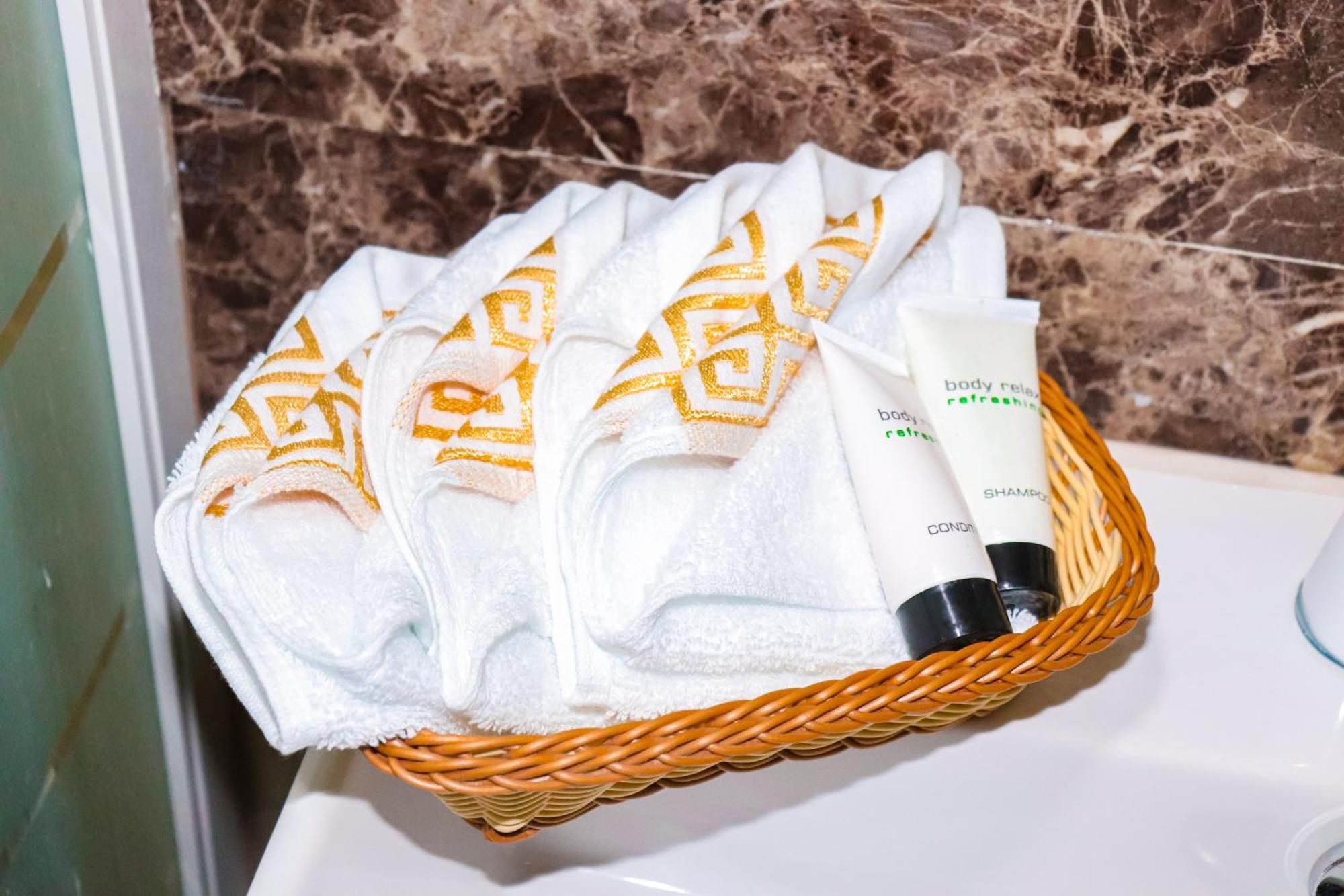Golden Pyramids Inn Kafrat al Jabal Екстер'єр фото