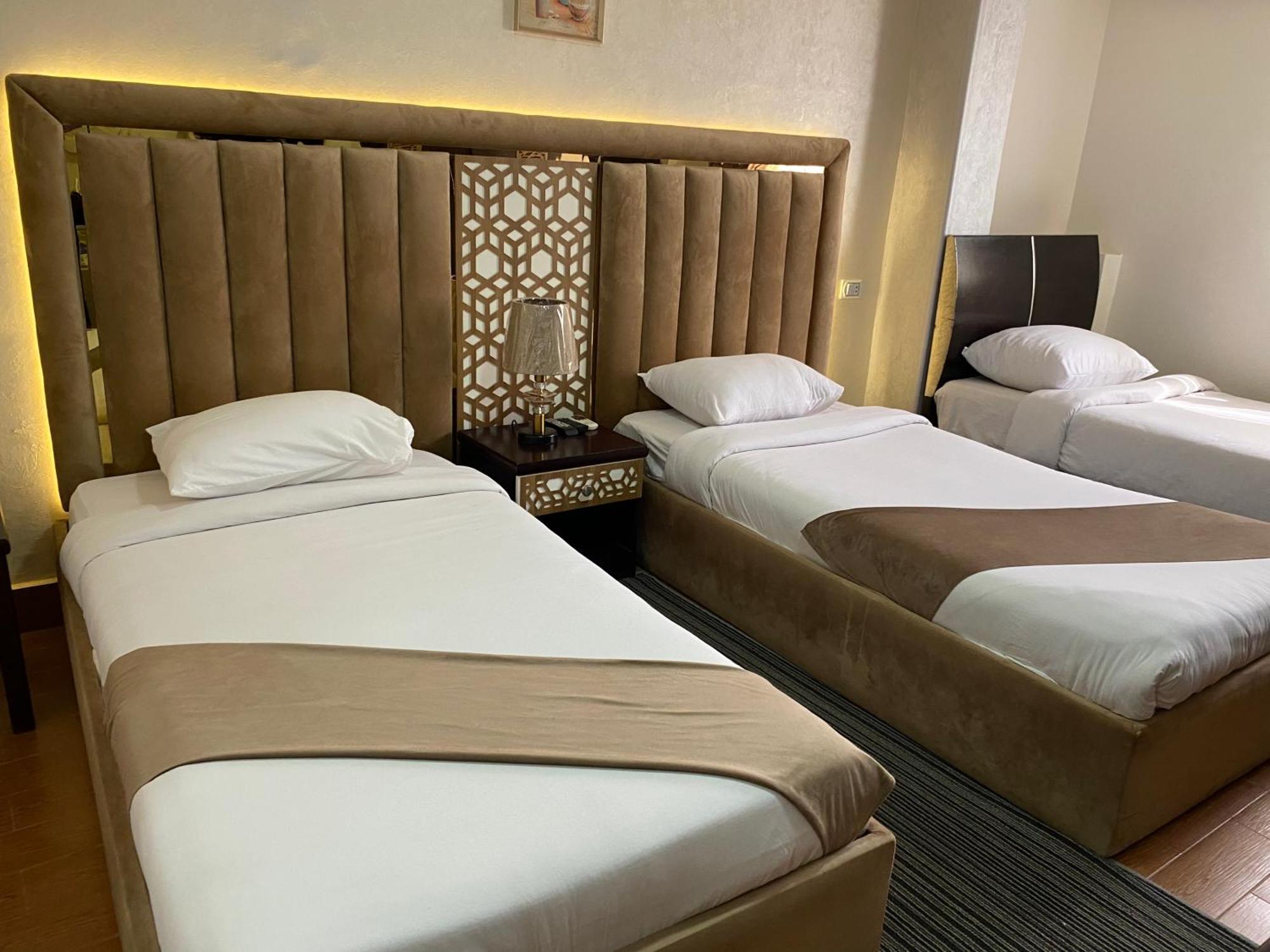 Golden Pyramids Inn Kafrat al Jabal Екстер'єр фото
